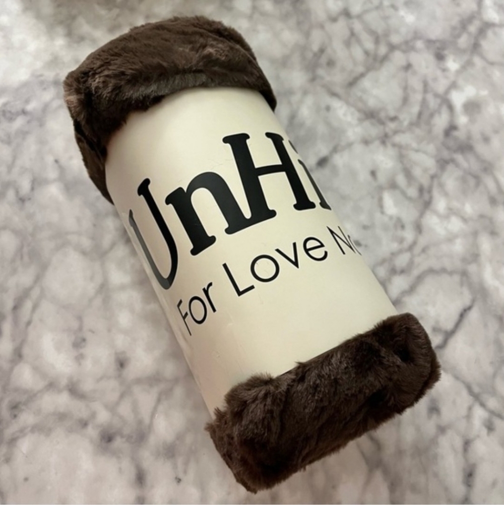 UnHide Lil' Marsh Blanket Shade Chocolate Hare